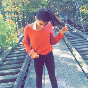 Meet your Posher, Issy